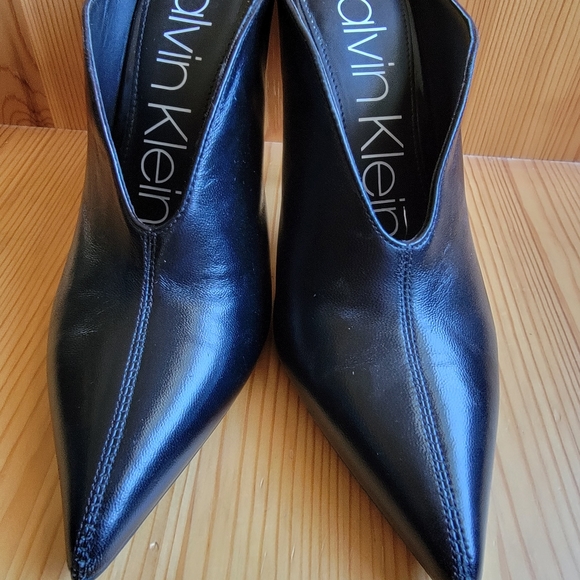 Heels - Picture 2 of 5